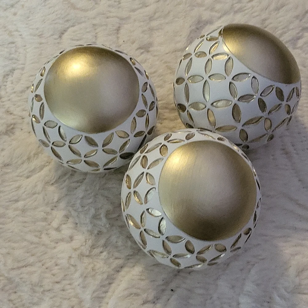 NWOT Creativescenst Schonwek Diamond Lattice Decorative Orbs Set of 3 OS - Picture 4 of 6